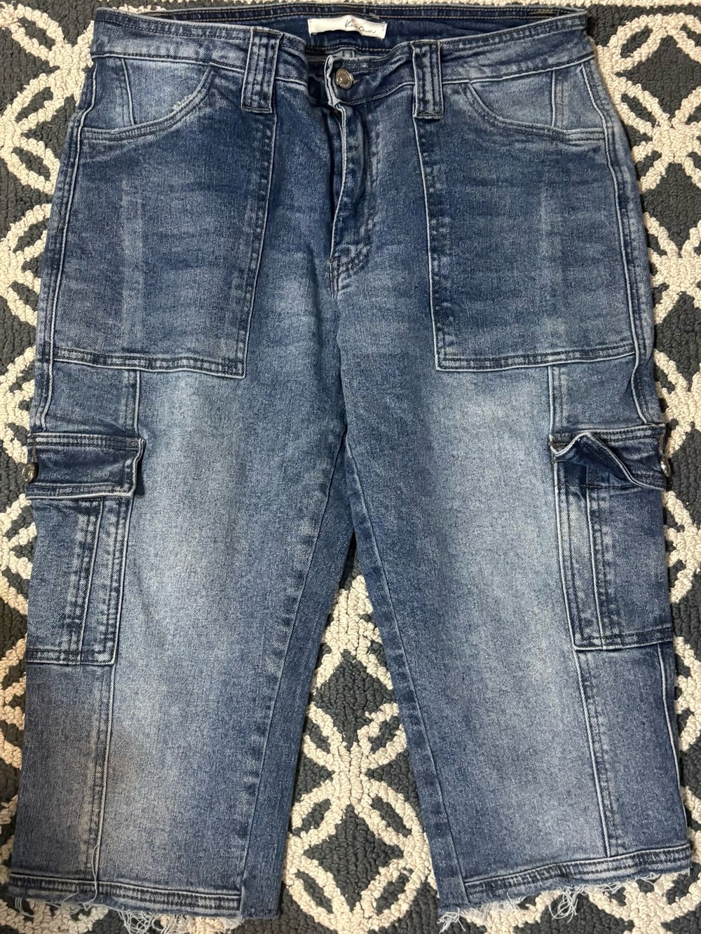 KanCan Women's Blue Washed Ankle Cargo Jeans
